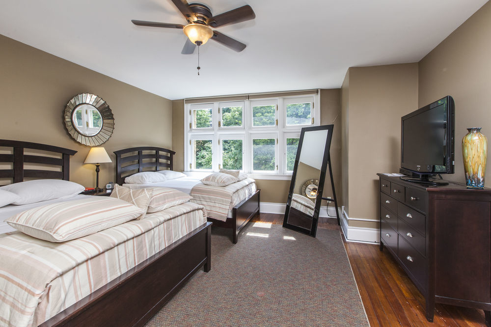 The Mansion At Maple Heights Bed & Breakfast Pittsburgh Bagian luar foto