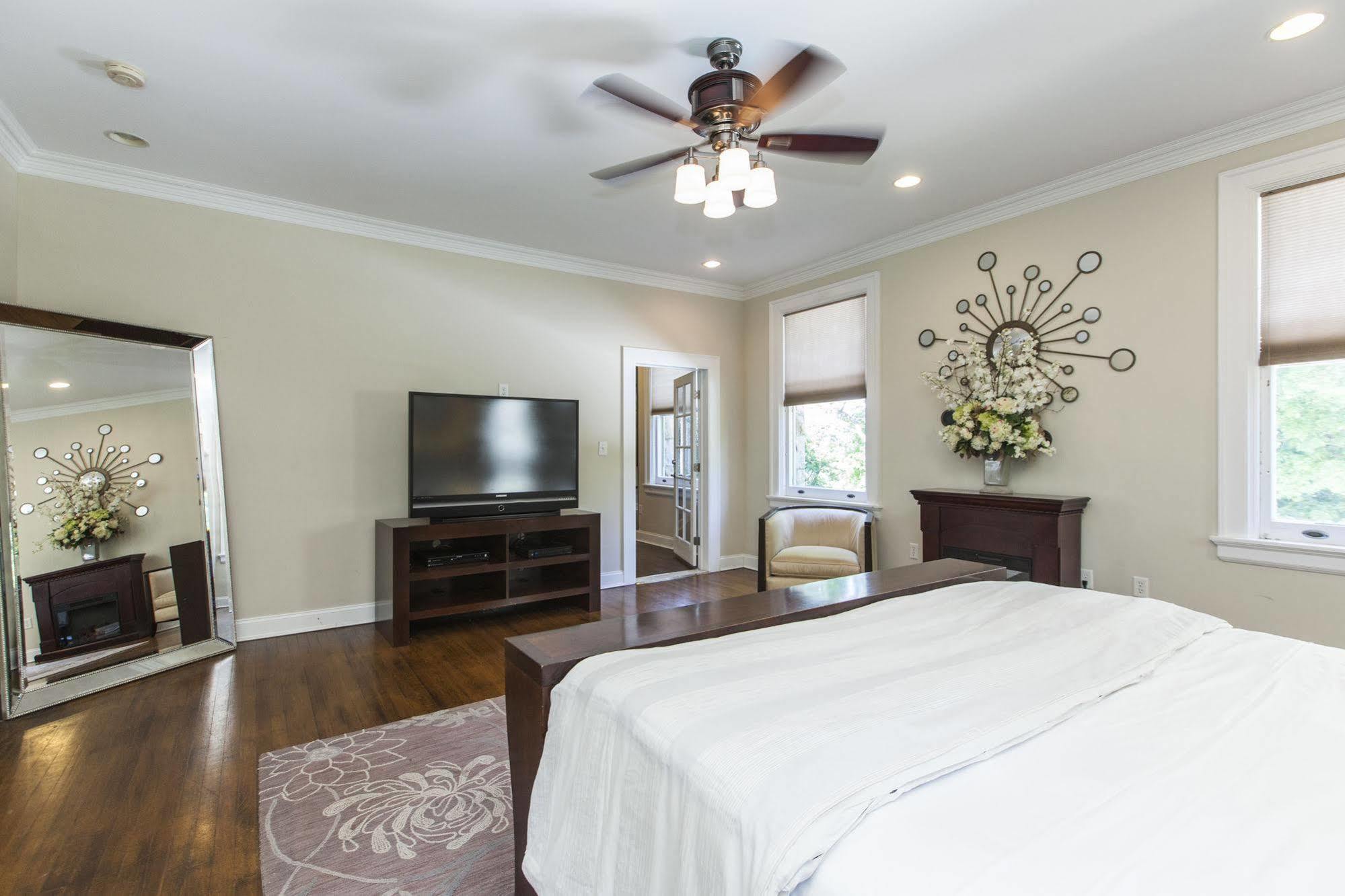 The Mansion At Maple Heights Bed & Breakfast Pittsburgh Bagian luar foto