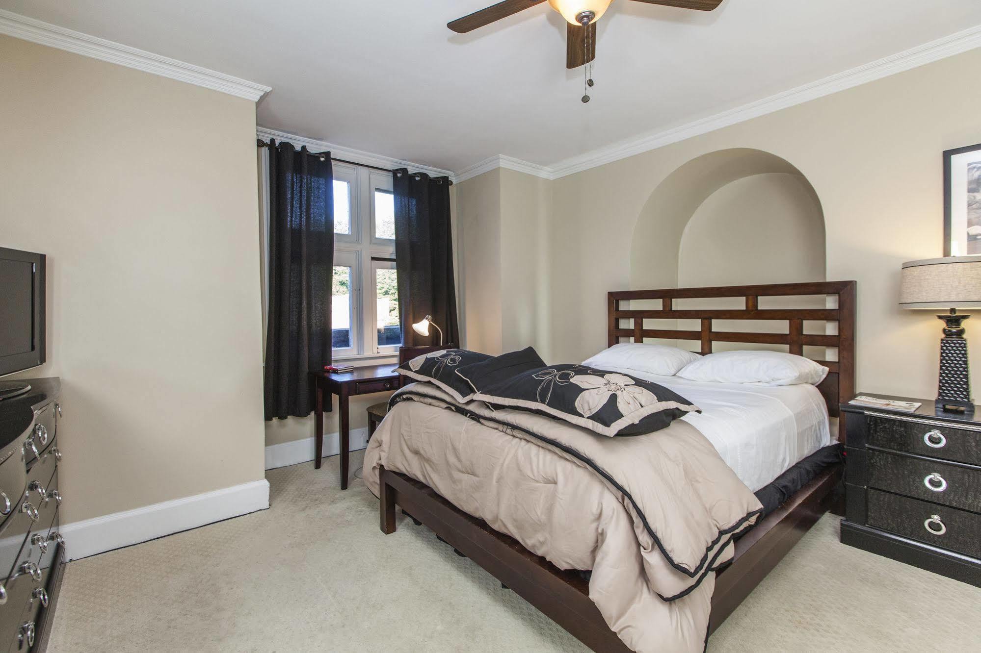 The Mansion At Maple Heights Bed & Breakfast Pittsburgh Bagian luar foto