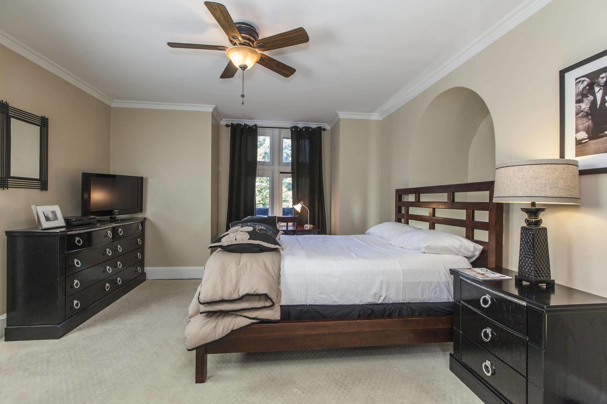 The Mansion At Maple Heights Bed & Breakfast Pittsburgh Bagian luar foto
